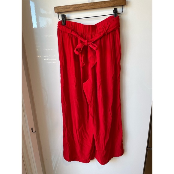 Wilfred by Aritzia Wide Leg Flowy Cropped Pants - Picture 2 of 3